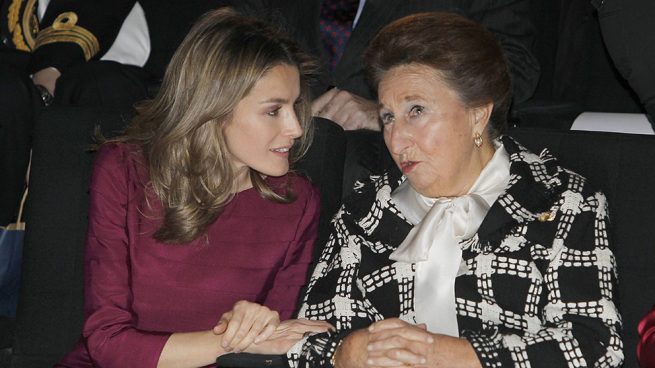 Doña Letizia y Margarita de Borbón en el año 2011. / Gtres