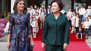 Doña Letizia junto a la primera dama coreana Kim Jung-Sook/Gtres