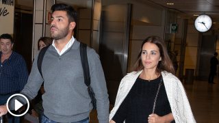 Paula Echevarría y Miguel Torres a su llegada a Madrid / Gtres