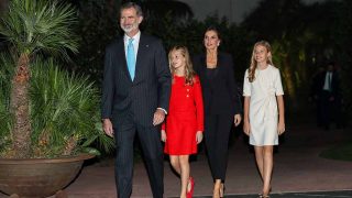 Letizia con un esmoquin de Pertegaz / Gtres