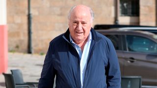 Amancio Ortega por las calles de Coruña / Gtres