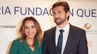 Chenoa y su prometido, Miguel Sánchez Encinas, en una imagen de archivo / Gtres