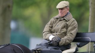 El duque de Edimburgo, marido de la reina Isabel II, ingresado en el hospital (Foto: Gtres)