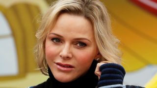 Charlène de Mónaco en su visita a uno de los árboles de Navidad de Mónaco / Gtres