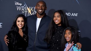 Kobe Bryant y su familia en la presentación de la película ‘A winkle on time’/ Gtres
