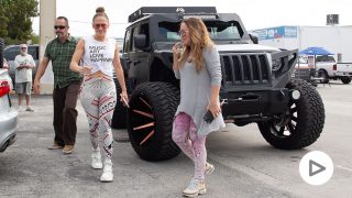 Jennifer Lopez llegando a un gimnasio en Miami/ Gtres