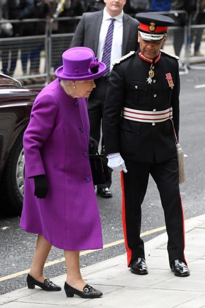La reina Isabel siembra la duda en el cumpleaños del príncipe Andrés