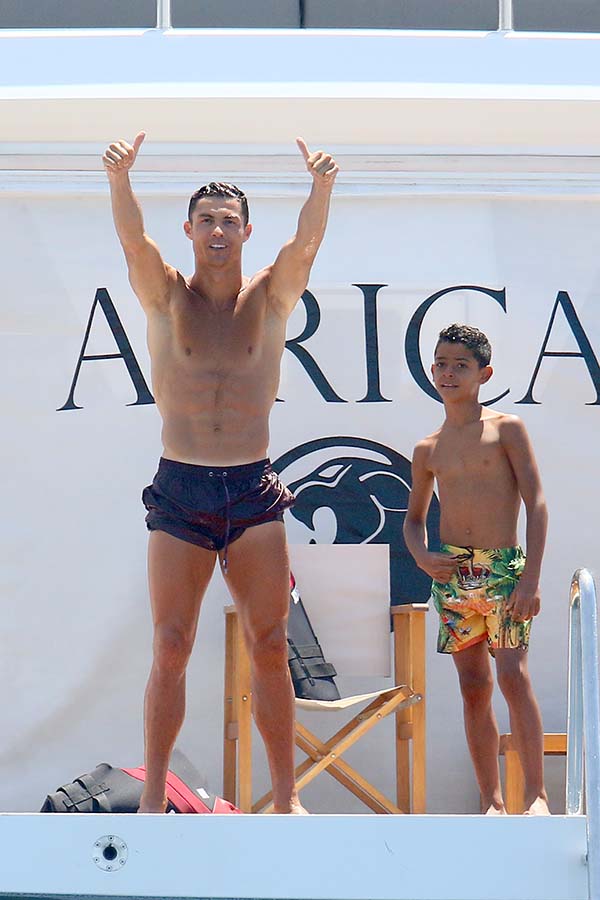 Cristiano Ronaldo junto a su hijo en una imagen de archivo / GTRES