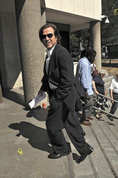 Pepe Navarro entrando en los Juzgados de Plaza Castilla en junio de 2010/Gtres