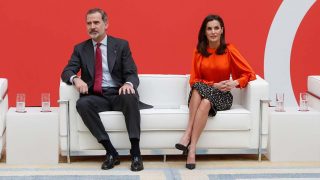 Don Felipe y doña Letizia en la ceremonia de la entrega de las acreditaciones a los embajadores de la marca España/ GTRES