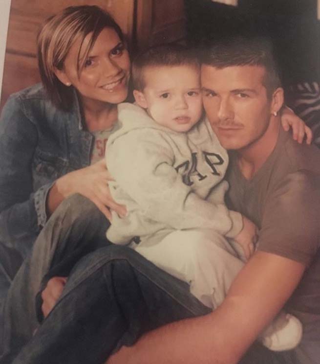 Victoria Beckham, David Beckham y Brooklyn Beckham 