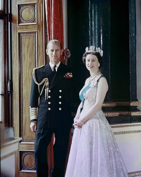 La reina Isabel II y su marido el duque de Edimburgo en una imagen de archivo/Gtres