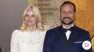 Mette Marit y el príncipe Hakoon en la gala ‘Nobel Peace Prize’./ GTRES