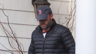 Ben Affleck no parecía muy contento tras estar en casa de Jennifer Garner / Gtres