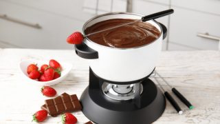 Pasos para preparar la mejor fondue de chocolate de confinamiento
