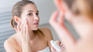 Un masaje facial potencia los efectos de la crema