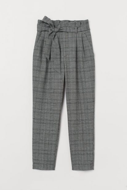 Si mides menos de 1'60 estos son pantalones de H&M que debes buscar | Moda