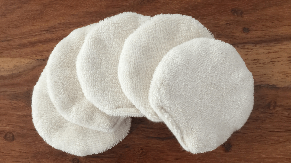 Los beneficios de usar toallitas desmaquillantes reutilizables para tu piel  ¡y para el ambiente!