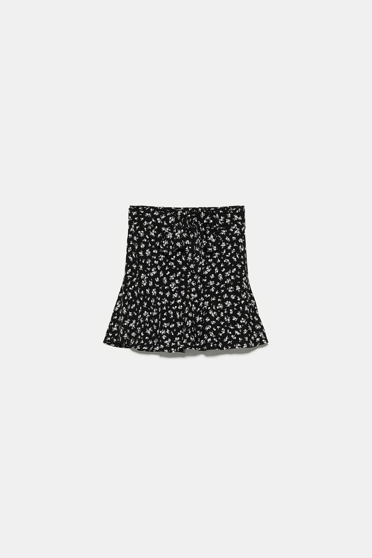 Esta es la falda pantalón de de Zara más cómoda y favorecedora de la temporada |