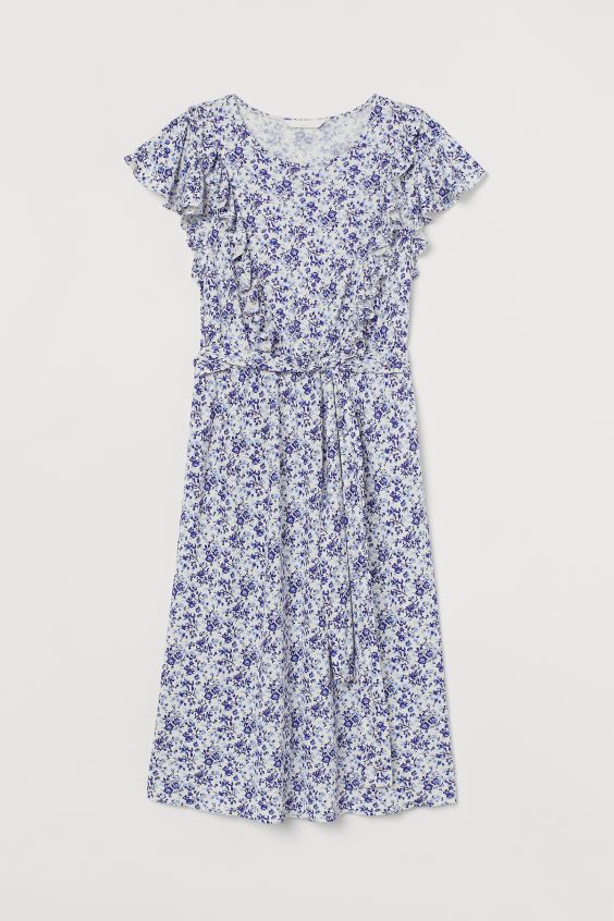 H&M tiene el vestido premamá fresquito para lucir tripa que podrás aprovechar después