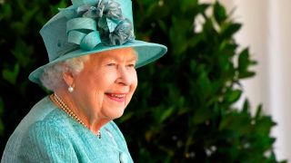 No hay que esconder que la casa real británica vive sus horas más bajas. La crisis sanitaria de coronavirus ha puesto de manifiesto un ligero vacío en la Corona, debido a que tanto la Reina como el duque de Edimburgo se han tenido que recluir en el Castillo de Windsor