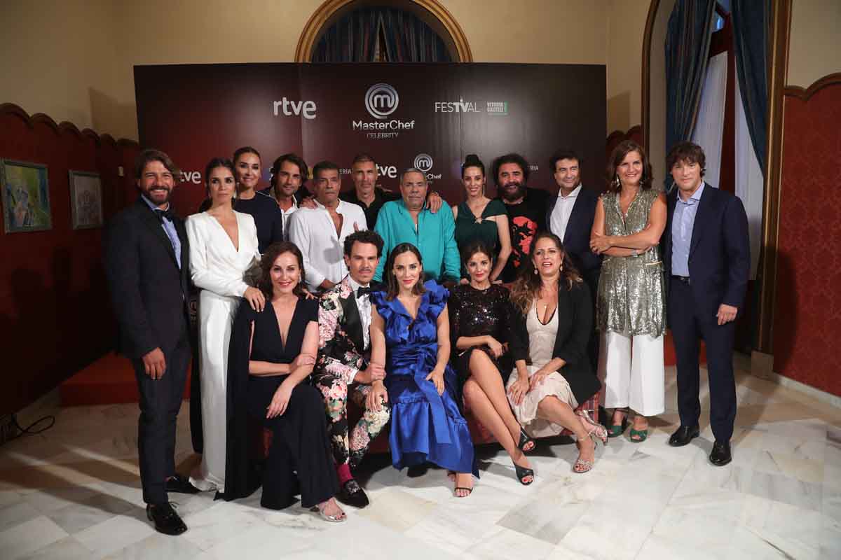 Tamara Falcó junto a todos sus compañeros de edición de 'MasterChef Celebrity' / GTRES