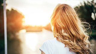 Los mejores tips para que tu pelo pueda sobrevivir al verano