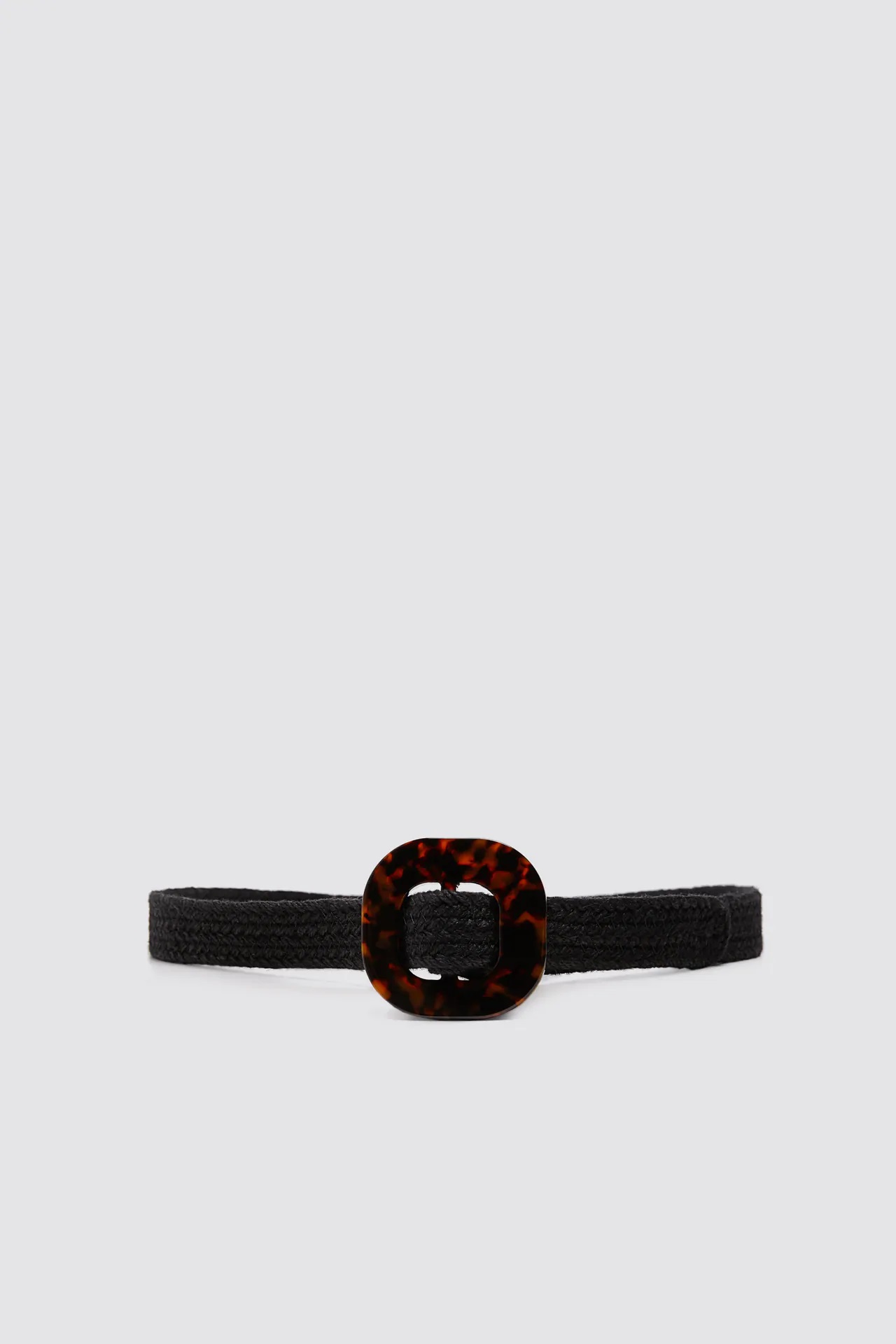 Estiliza tu figura al momento con estos cinturones de Zara