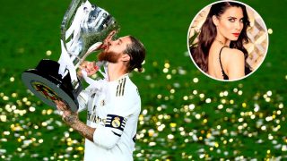 Sergio Ramos besa el título de Liga / Gtres-Instagram