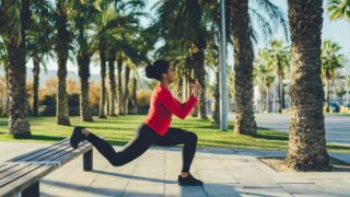 Los mejores ejercicios ligeros para entrenar en el parque