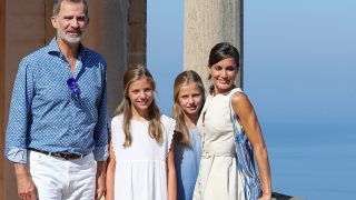 Los Reyes y sus hijas en una imagen de archivo en Mallorca / Gtres