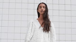 Este es el vestido blanco de Zara que todo el mundo quiere tener en su armario
