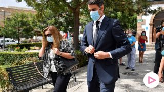 Jesulín de Ubrique con María José Campanario a su llegada / Gtres