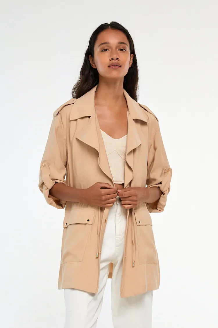 Pull&Bear: Tiene la chaqueta de entretiempo sahariana ideal por menos de 20  euros