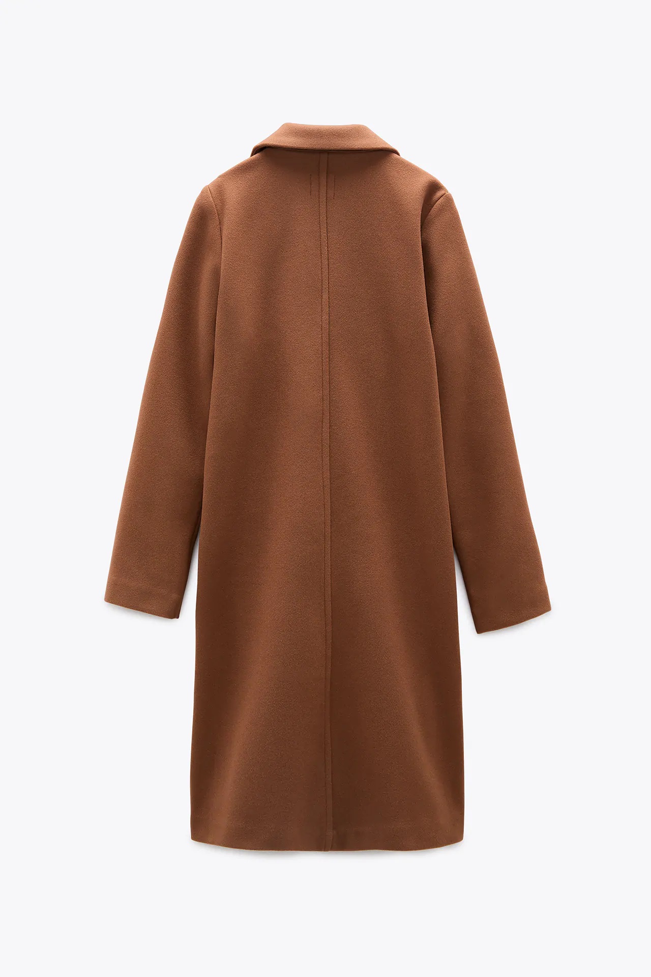 Zara tiene el abrigo low cost perfecto para los primeros días de frío a la venta por 29,99 euros