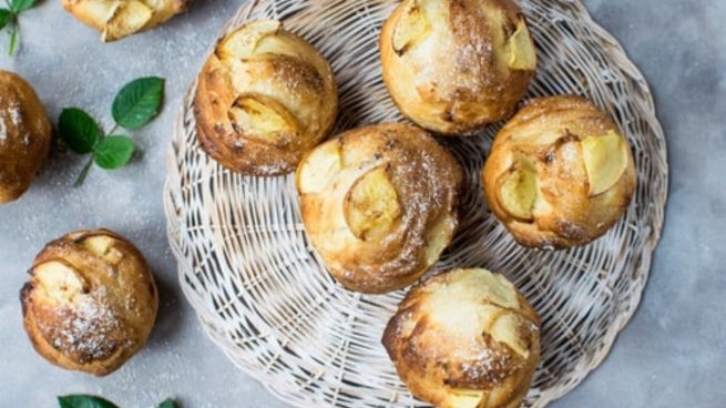 Este es el desayuno saludable más delicioso que existe: Muffins de avena y manzana sin azúcar