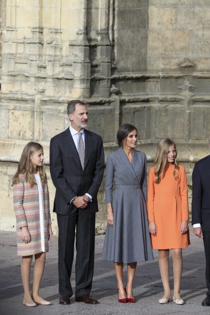 Reina Letizia, el rey Felipe, la princesa Leonor y la infanta Sofía en uno de los actos de los Premios Princesa de Asturias 2019/Gtres