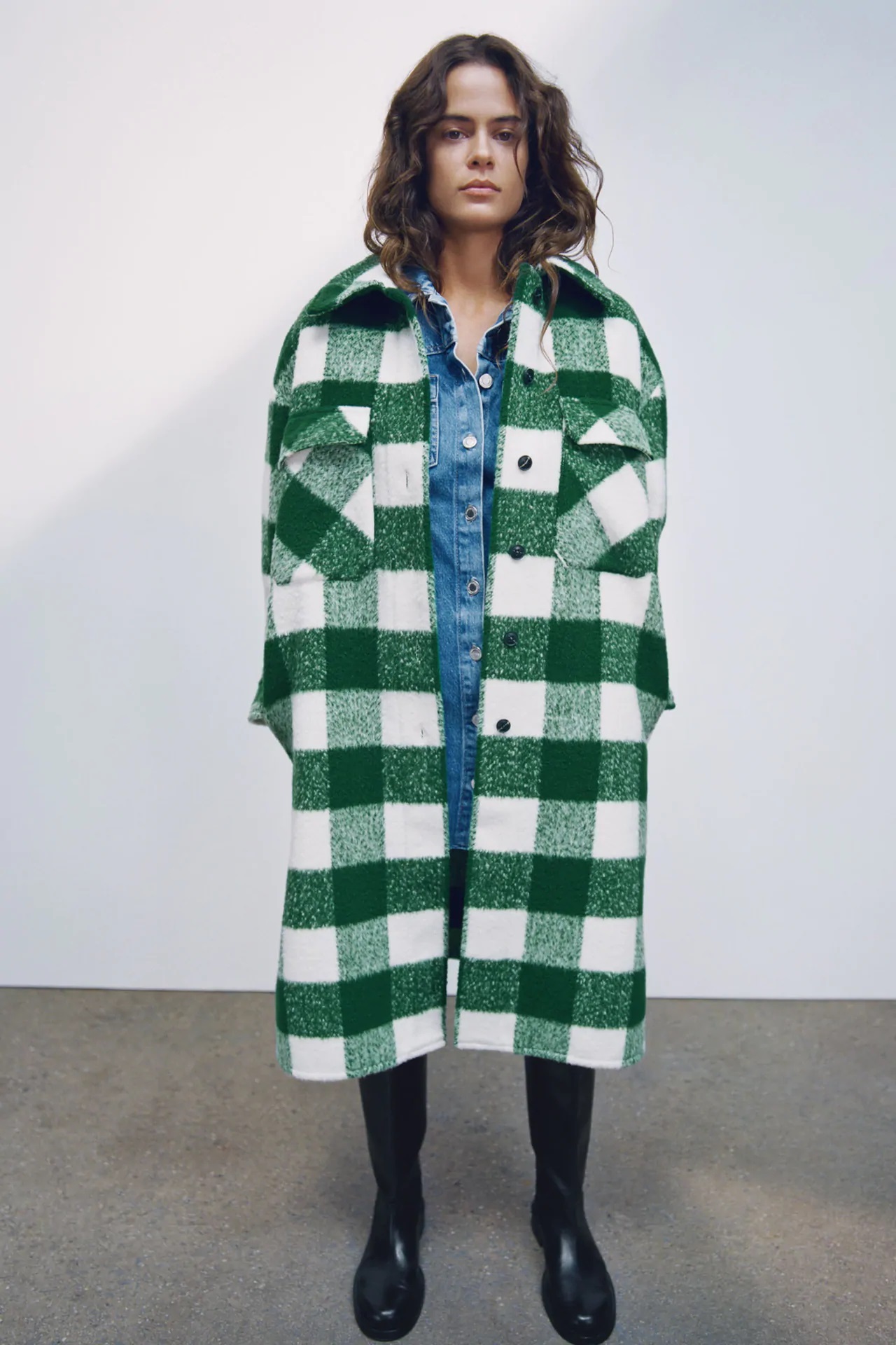 Zara: Este es el abrigo de cuadros que más se llevará este otoño-invierno