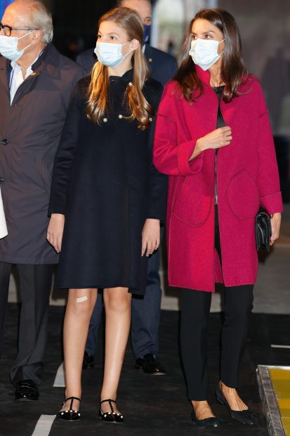 La reina Letizia junto a su hija la infanta Leonor en Oviedo./Gtres