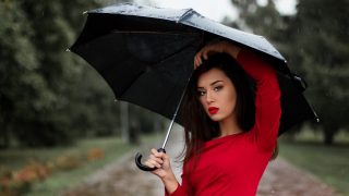 5 trucos para combatir el pelo encrespado cuando llueve