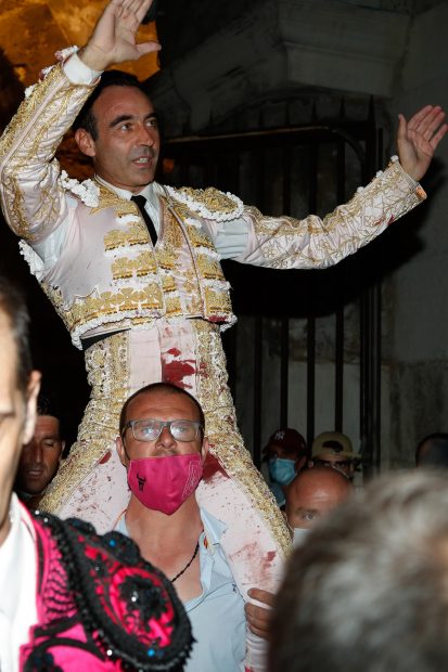 Enrique Ponce en un festejo taurino en Nimes el pasado mes de agosto./Gtres