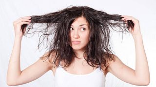 Los mejores consejos para evitar el cabello encrespado