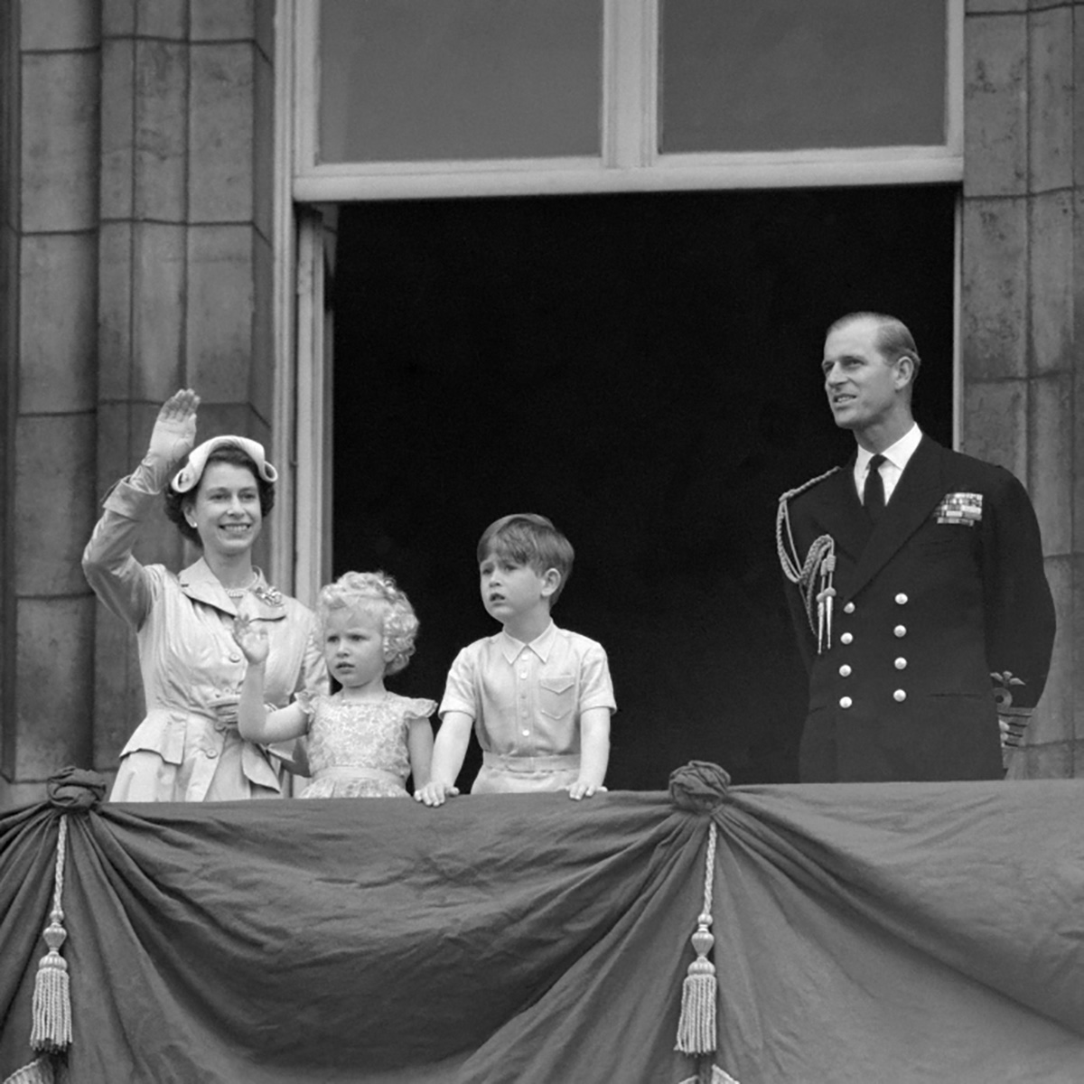 Королева Елизавета 2 в молодости детстве
