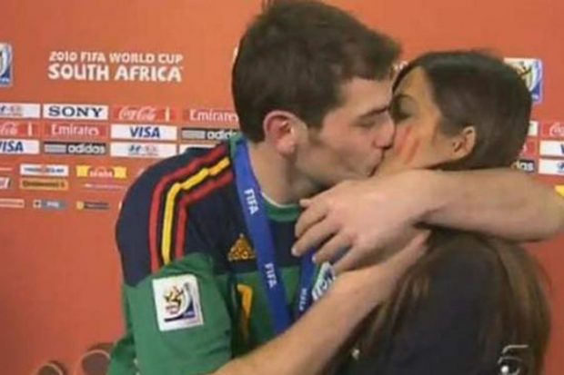 Iker Casillas y Sara Carbonero durante el Mundial 2010./Telecinco