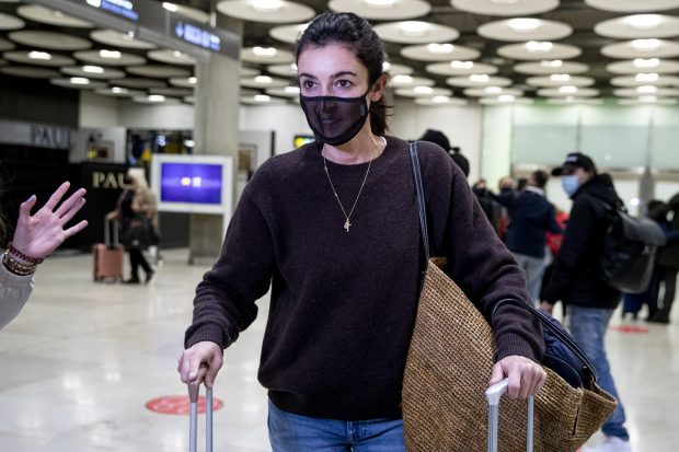 Blanca Romero llegando al aeropuerto de Madrid/Gtres