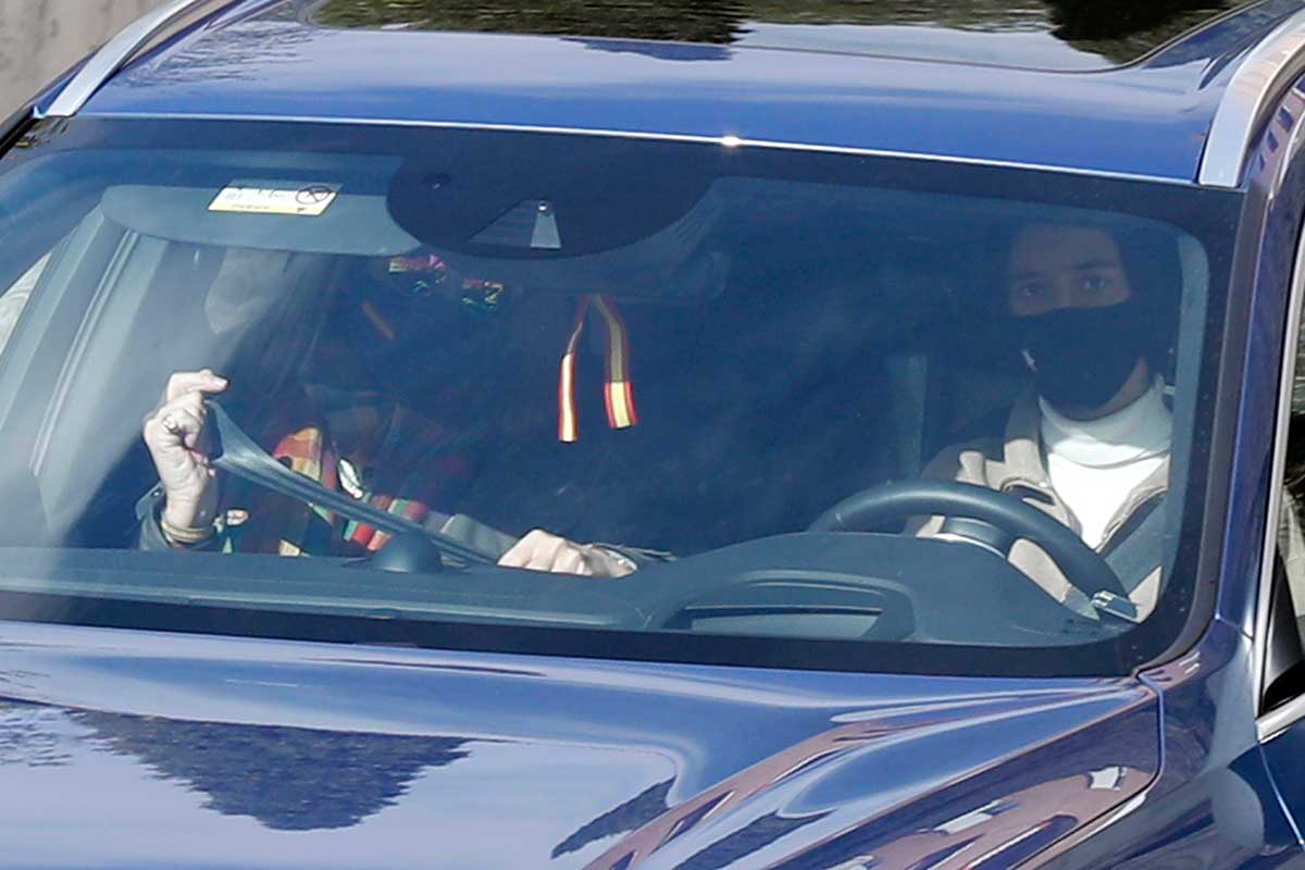Victoria conducía el vehículo de la infanta Elena, mientras Felipe permanecía en el asiento de atrás / Gtres