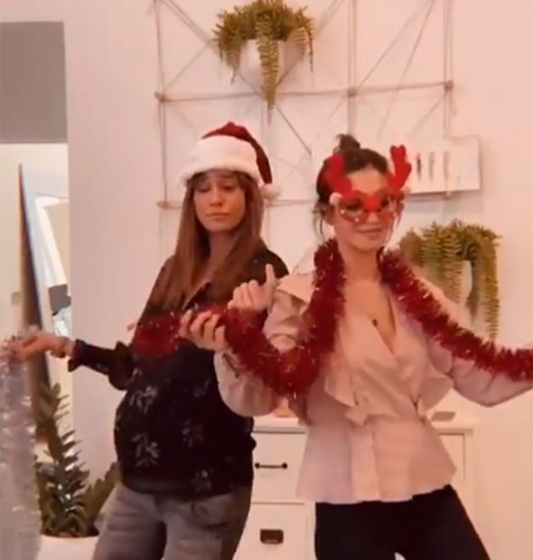 El video del equipo de Slow Love capitaneado por Sara e Isabel Jiménez se ha vuelto viral/@El baile navideño de Sara Carbonero que se ha vuelto viral/@saracarbonero