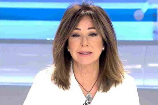 Ana Rosa Quintana en su reaparición televisiva tras las vacaciones de Navidad./Telecinco
