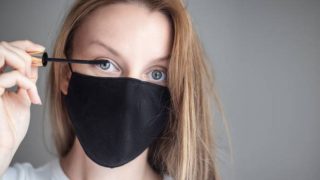 Descubre cómo solucionar el problema de la máscara de pestañas debido a la mascarilla