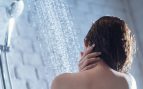 Así es cómo debes utilizar el champú para lavarte el pelo, según una peluquera